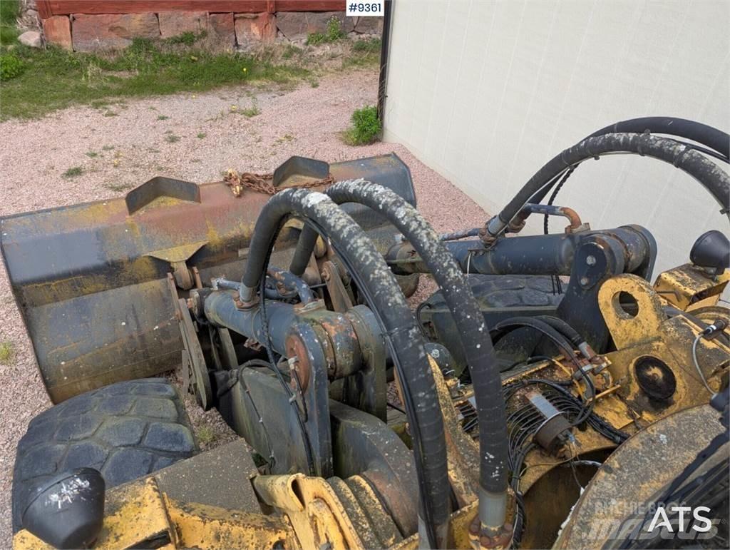 Volvo BM 4600B  gumikerekes dózer