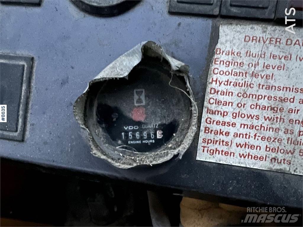 Volvo BM L120 gumikerekes dózer