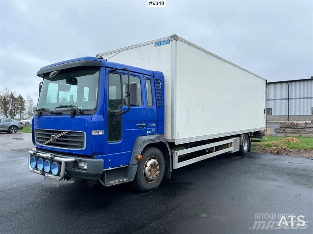 Volvo FL6 4X2 Dobozos teherautók