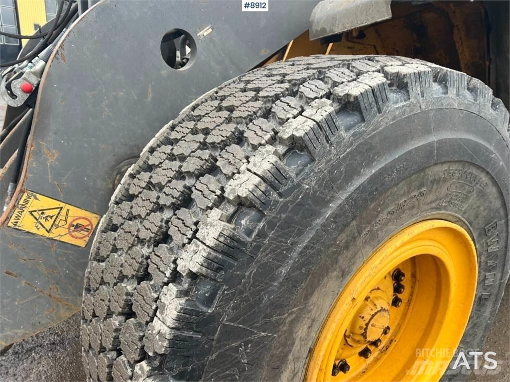 Volvo L110E gumikerekes dózer