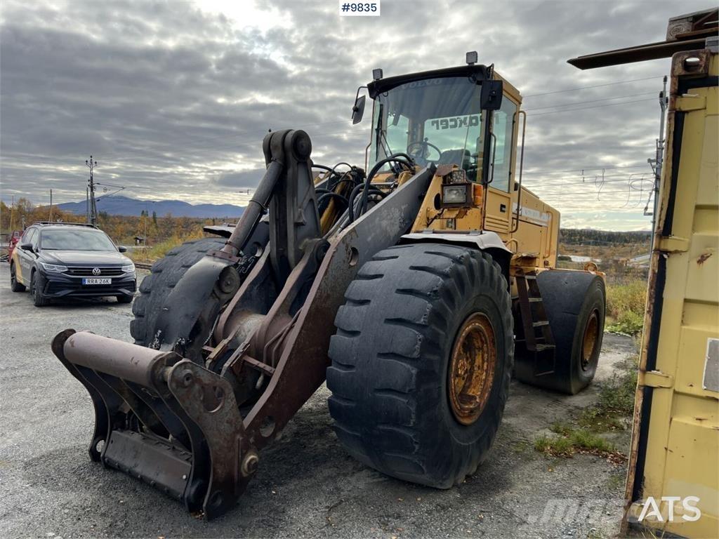 Volvo L180C Gumikerekes homlokrakodók
