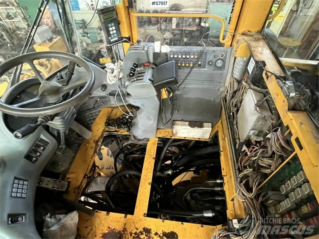 Volvo L220D Gumikerekes homlokrakodók