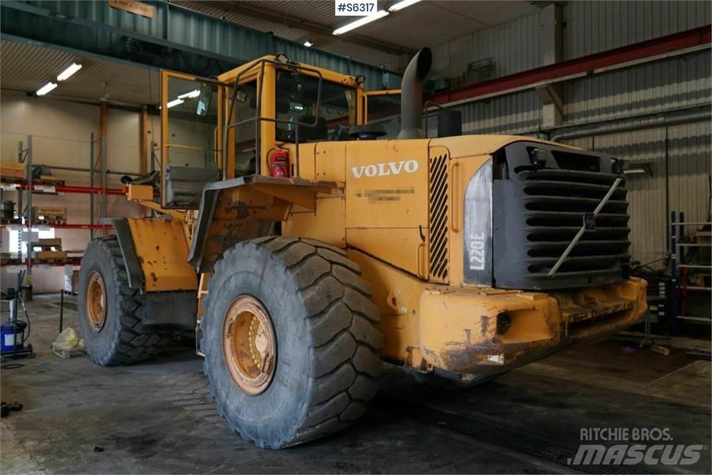 Volvo L220E Gumikerekes homlokrakodók