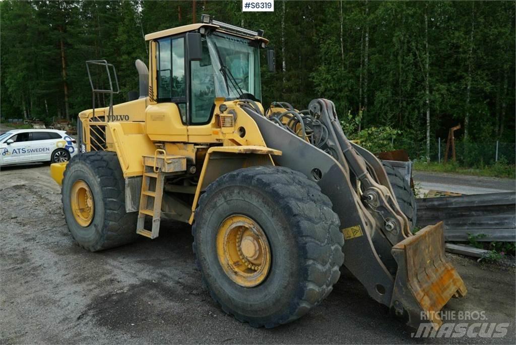 Volvo L220F Gumikerekes homlokrakodók