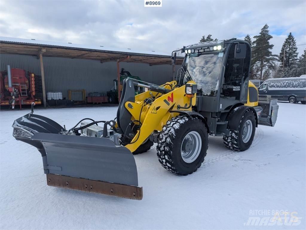 Wacker Neuson WL52 gumikerekes dózer