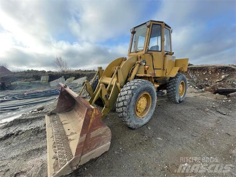 CAT 920 Gumikerekes homlokrakodók