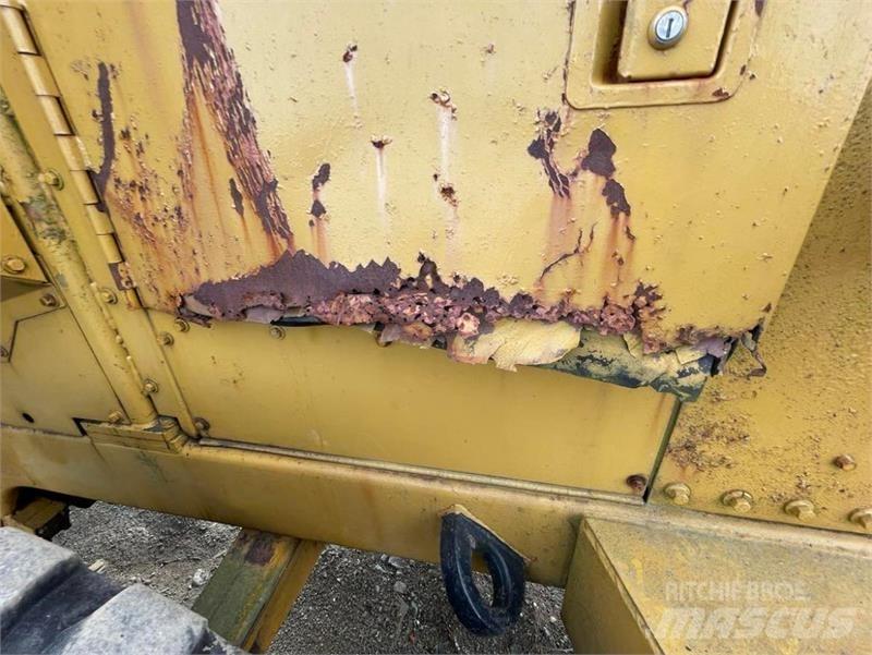 CAT 920 Gumikerekes homlokrakodók