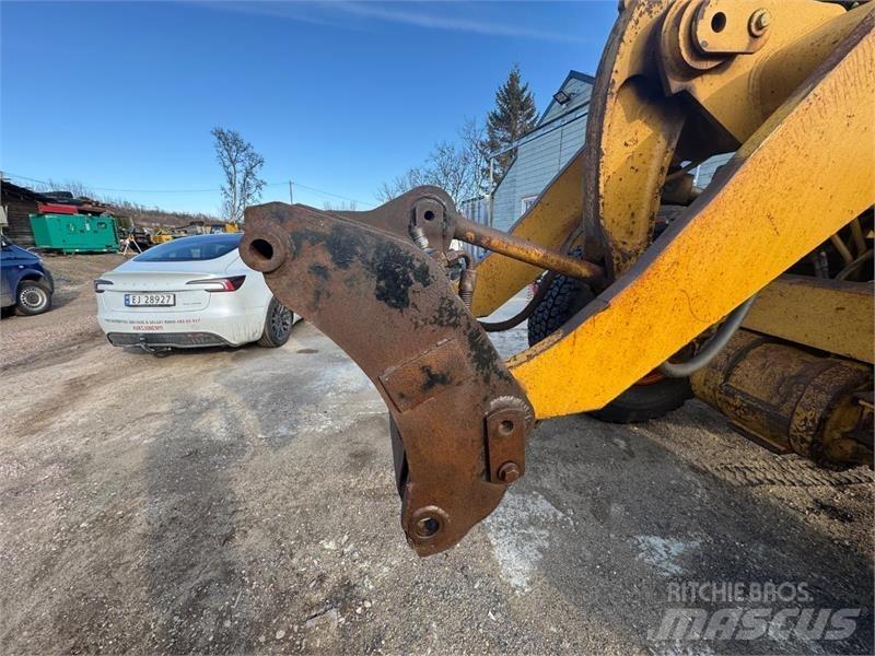 CAT 938G Gumikerekes homlokrakodók