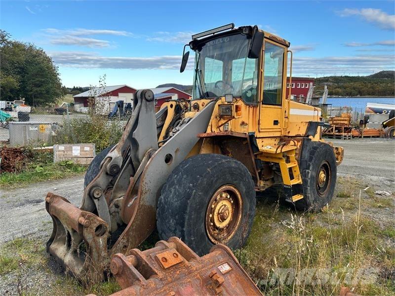 Volvo L90D Gumikerekes homlokrakodók