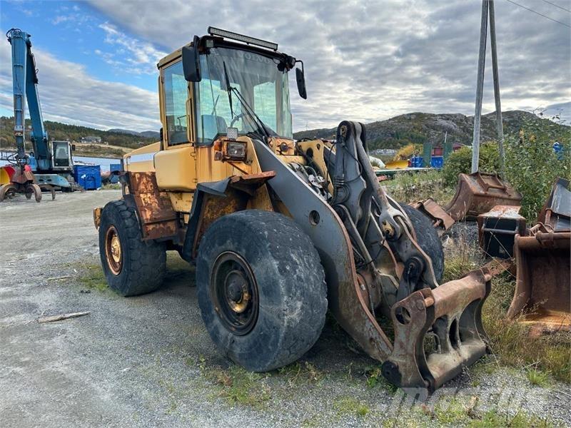 Volvo L90D Gumikerekes homlokrakodók
