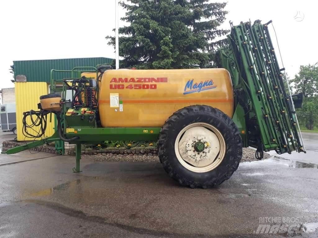 Amazone UG 4500 Önjáró trágyaszórók