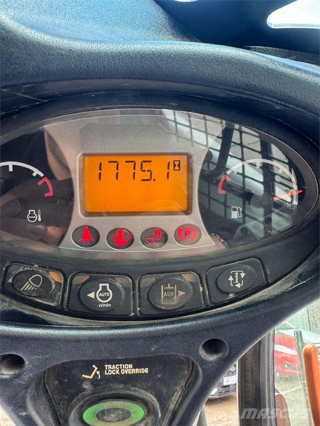 Bobcat T590 Mini homlokrakodók