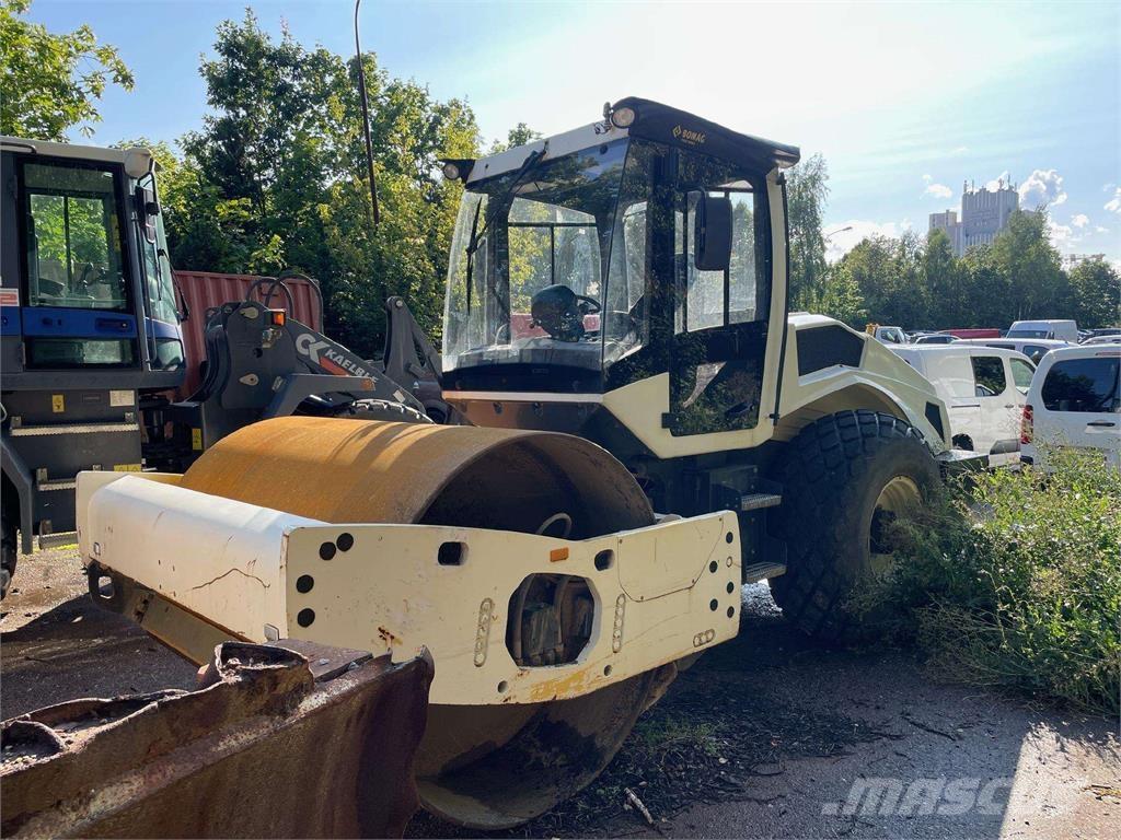 Bomag BW 211-5 Egydobos hengerek