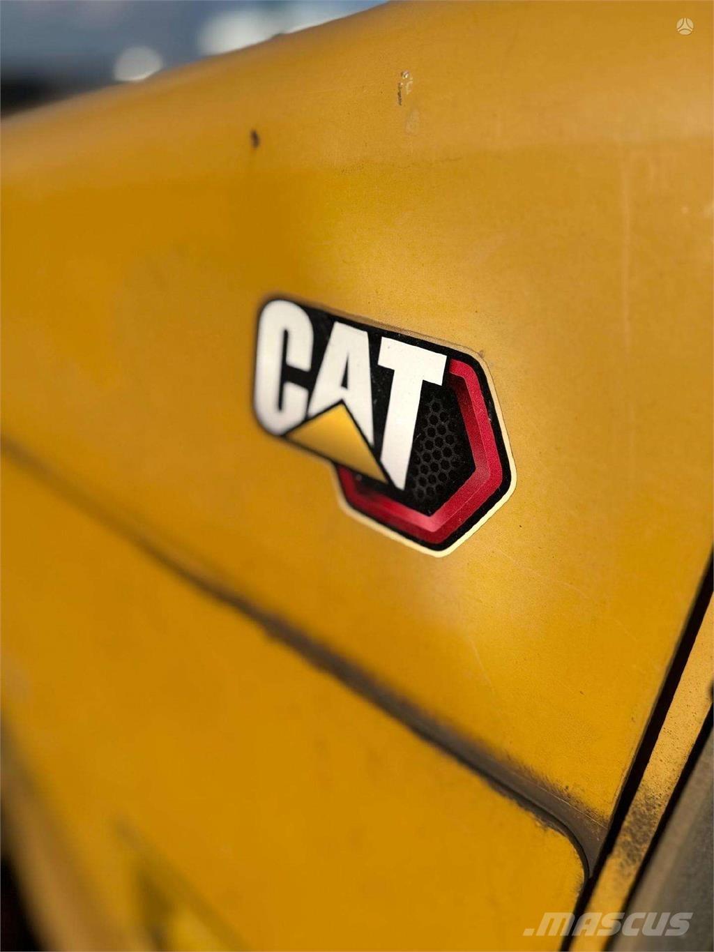 CAT D5 K lánctalpas dózerek