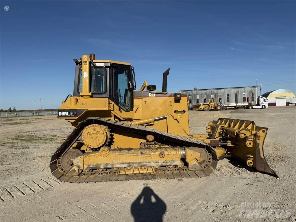 CAT D6M LGP lánctalpas dózerek