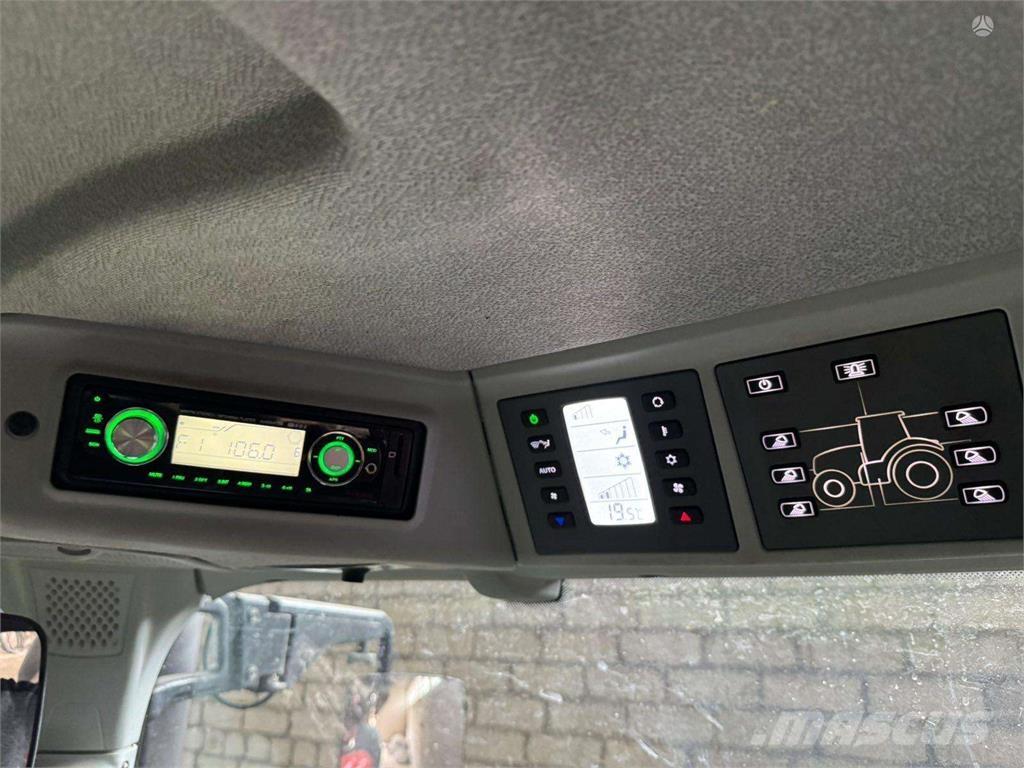 CLAAS Axion 870 Traktorok