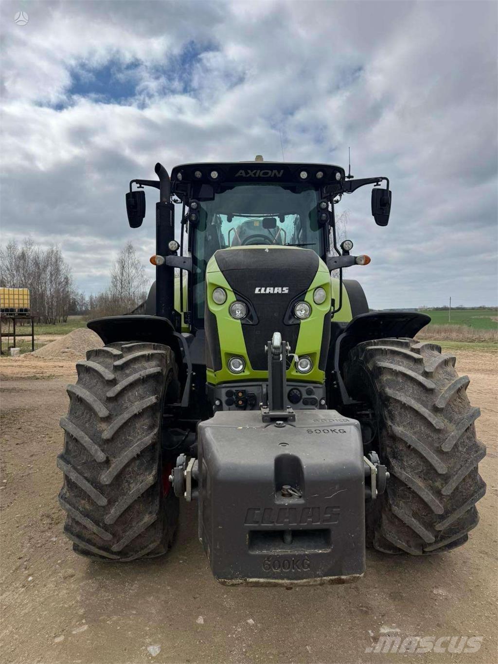 CLAAS Axion 870 Traktorok
