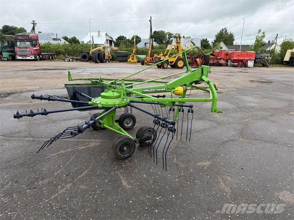 Deutz-Fahr 300 Takarmánykeverők