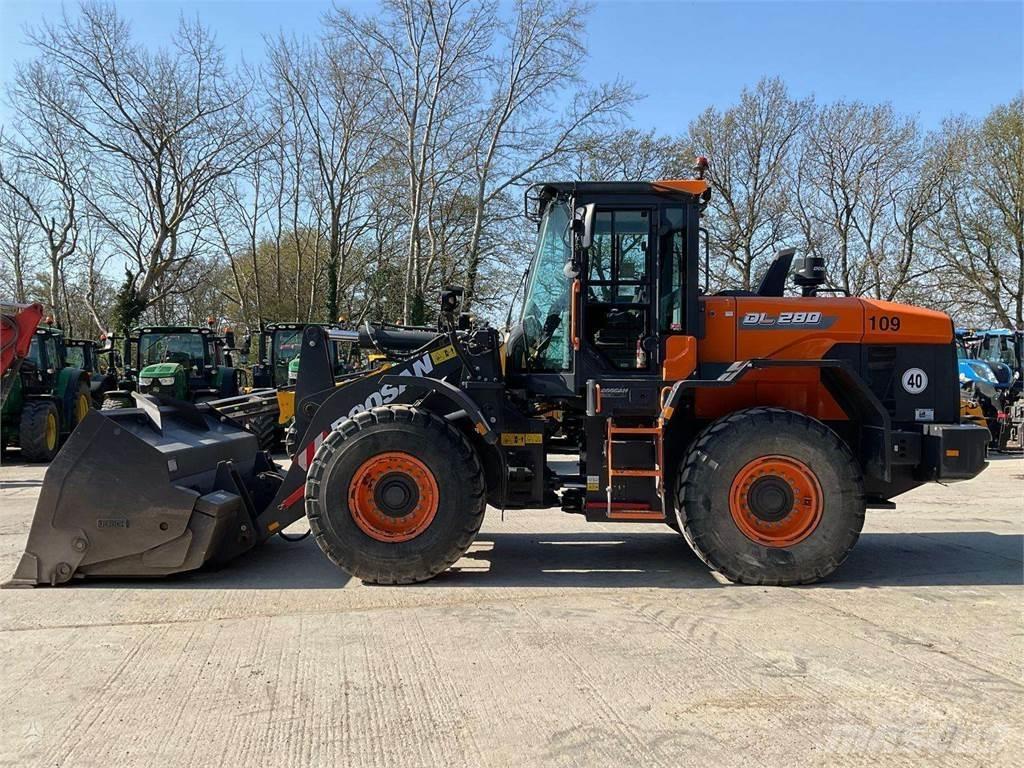 Doosan DL280 Gumikerekes homlokrakodók