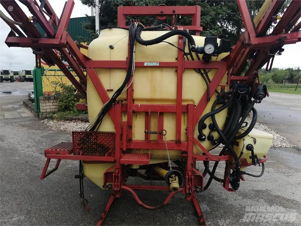 Hardi Mega Vontatott trágyaszórók