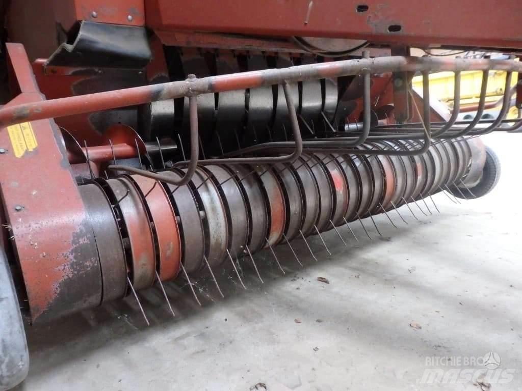 Hesston 4900 Körbálázók
