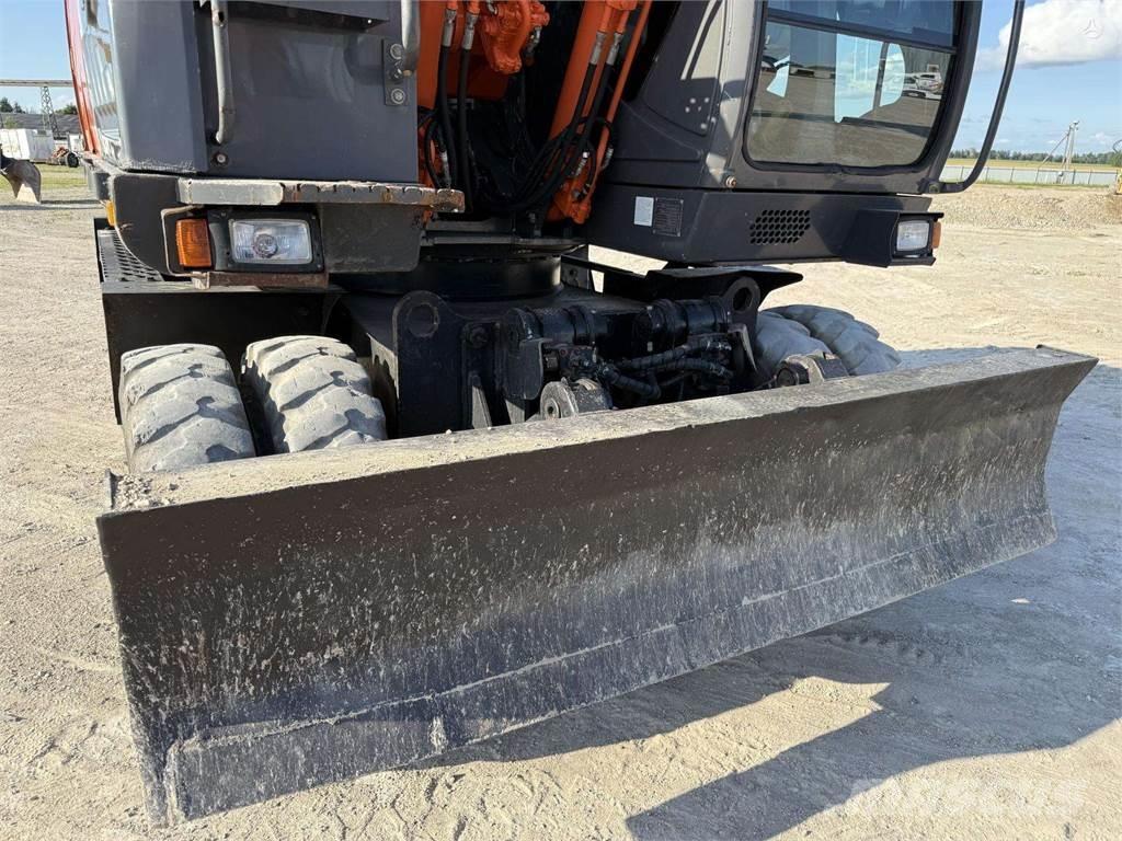 Hitachi ZX 140 W Gumikerekes kotrók