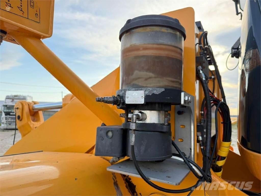 Hyundai HL 955 Gumikerekes homlokrakodók