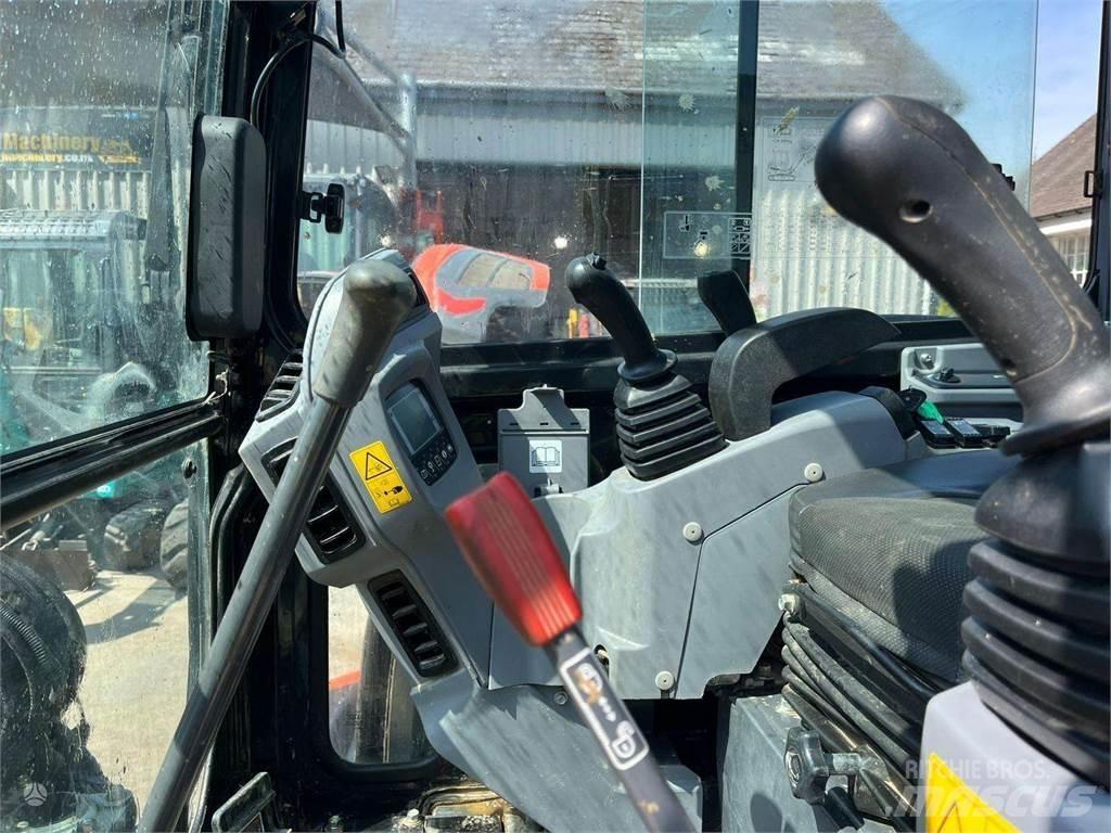 Kubota KX057-4 Lánctalpas kotrók