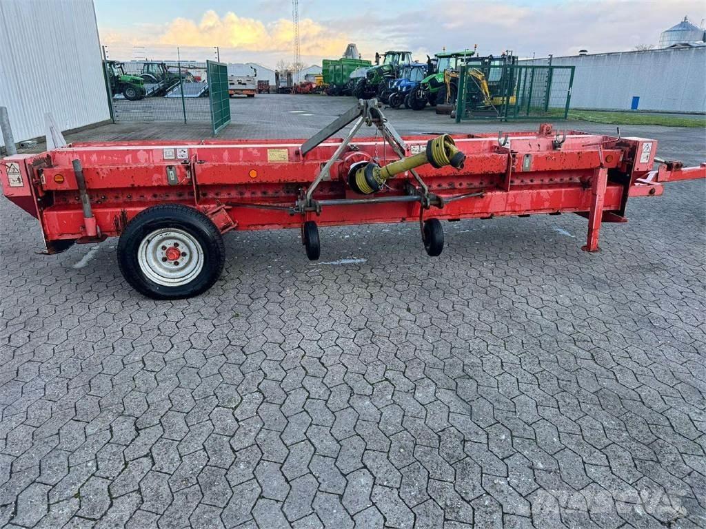 Kuhn BNG 450 Öntöző Kaszák