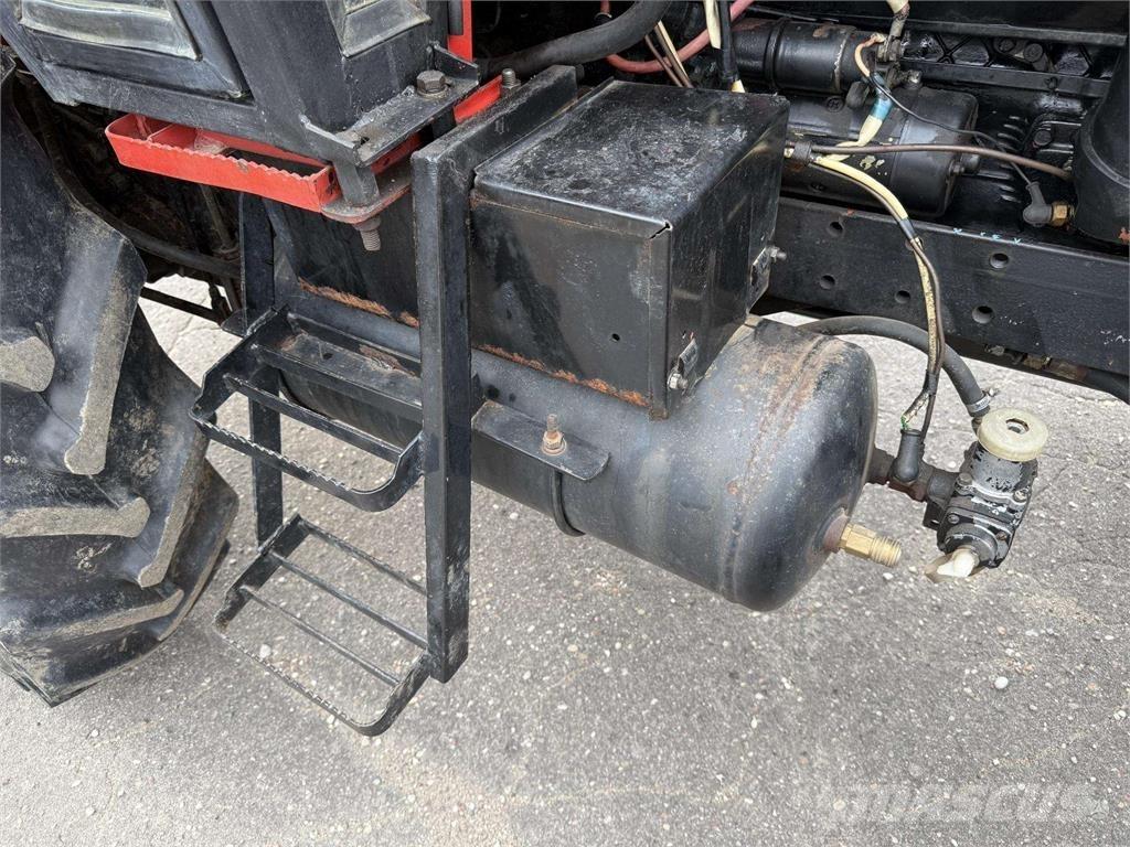  LTZ 55A Traktorok