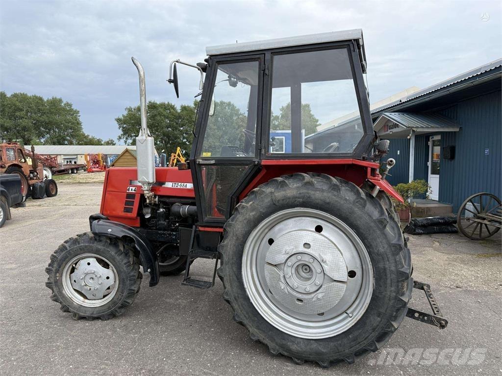  LTZ 55A Traktorok