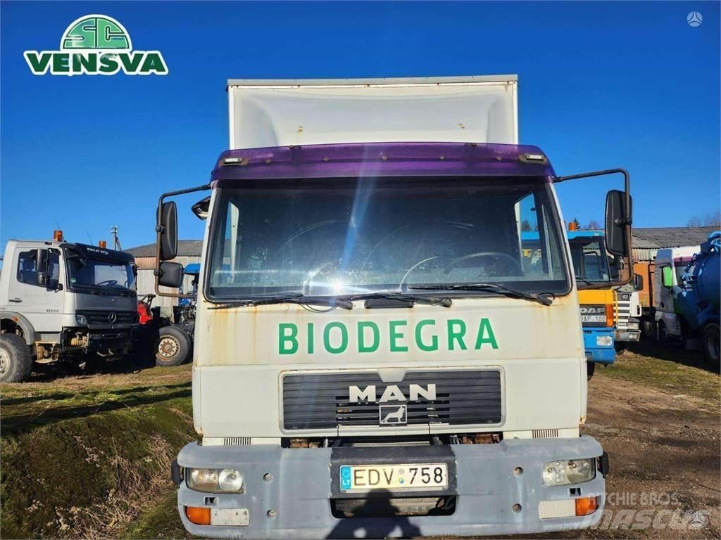 MAN LE 160 C Dobozos teherautók
