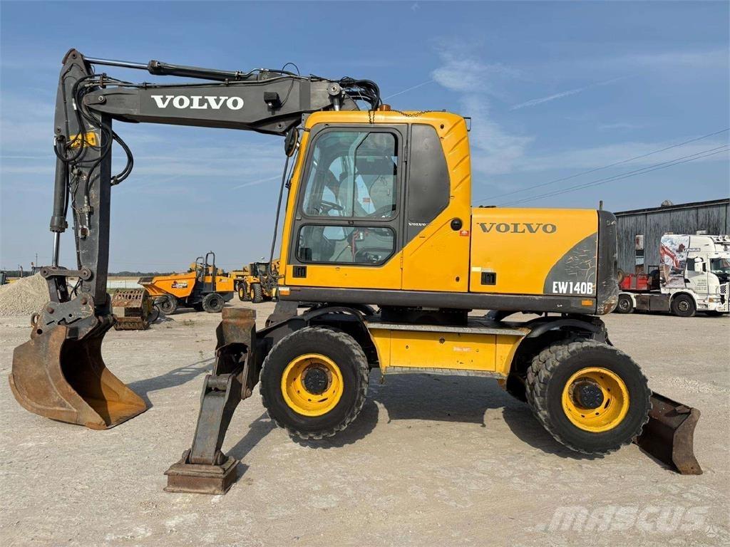 Volvo EW 140 B Gumikerekes kotrók