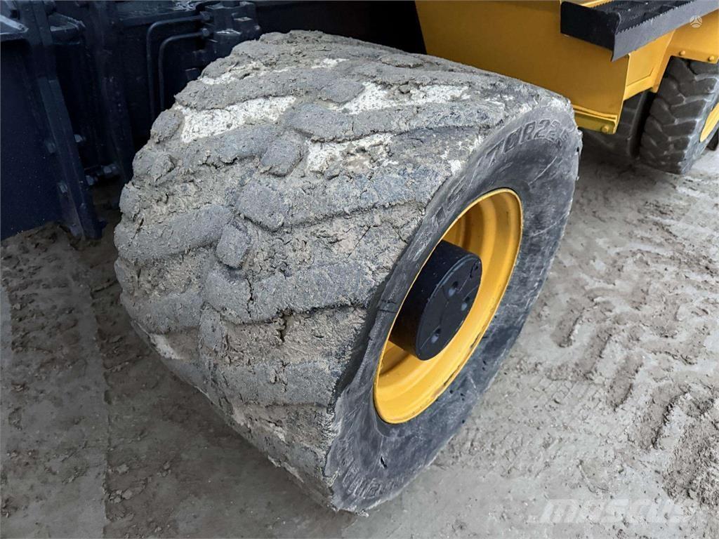 Volvo EW 180 C Gumikerekes kotrók