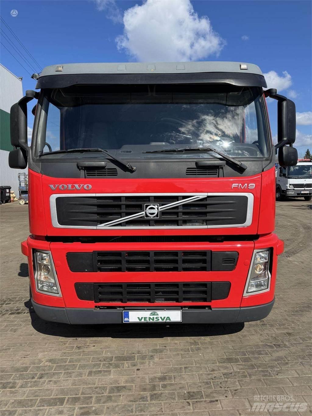 Volvo FM 9 Platós / Ponyvás teherautók