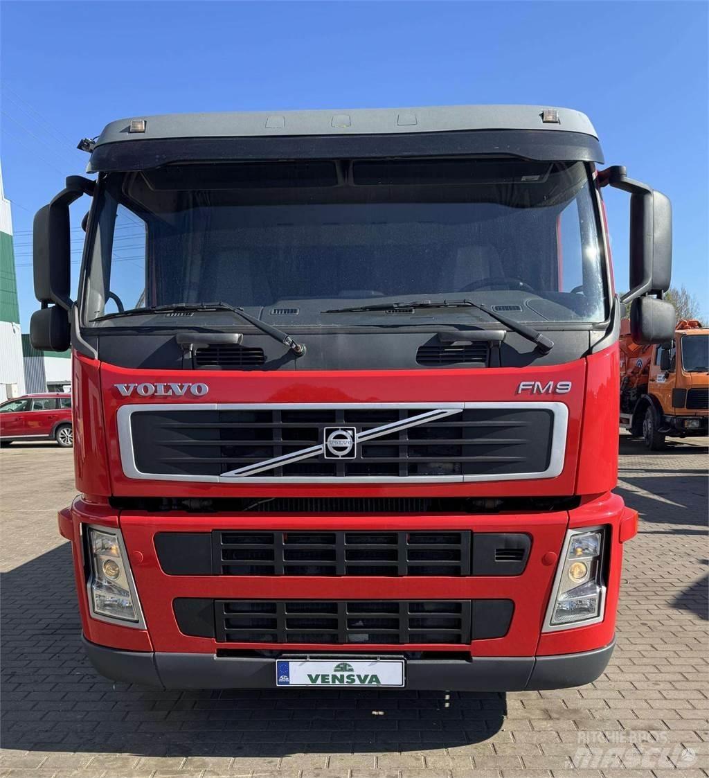 Volvo FM 9 Platós / Ponyvás teherautók