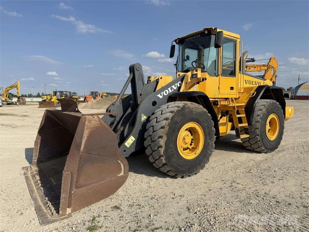Volvo L 110 E Gumikerekes homlokrakodók