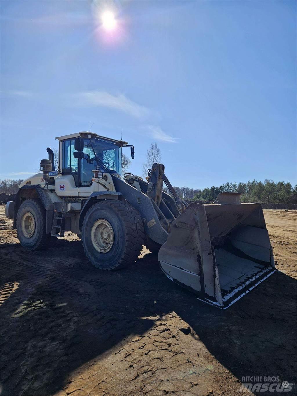 Volvo L120G Gumikerekes homlokrakodók