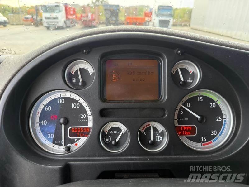 DAF LF 220 Elhúzható ponyvás