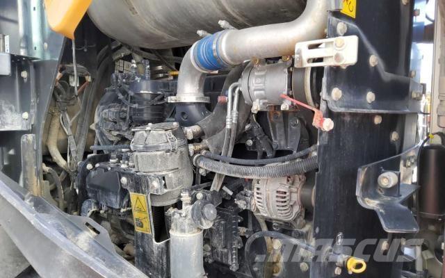 CASE 1021G Gumikerekes homlokrakodók