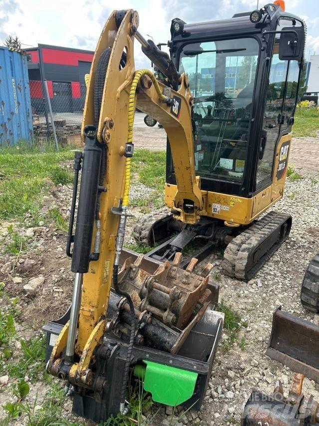 CAT 301.6 Mini kotrók < 7t
