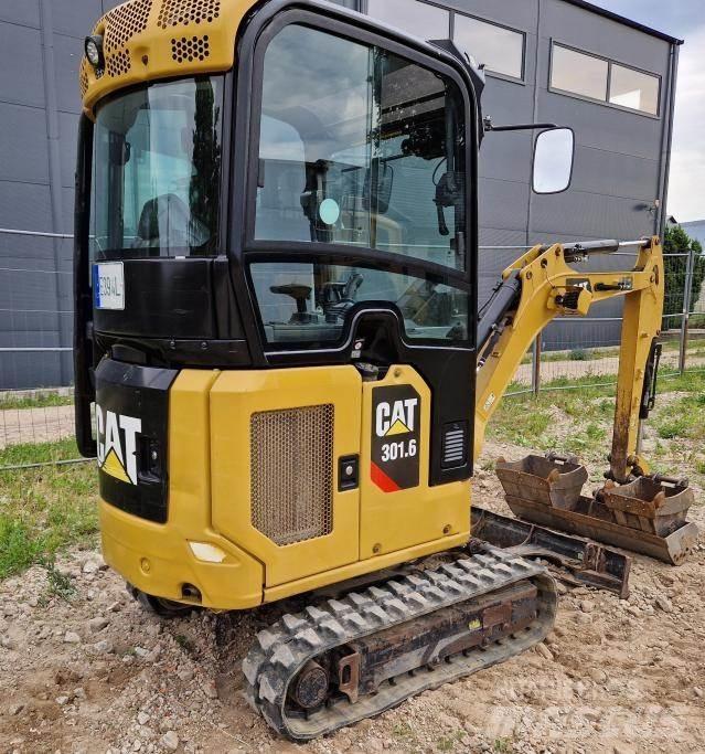 CAT 301.6 Mini kotrók < 7t