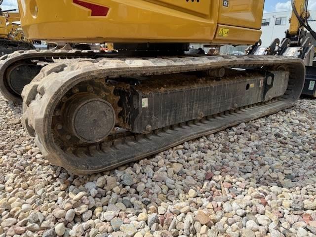 CAT 305 Mini kotrók < 7t