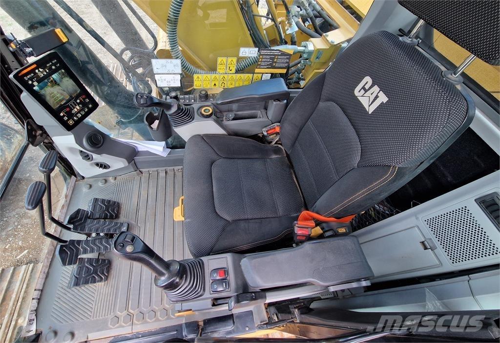 CAT 320 Lánctalpas kotrók
