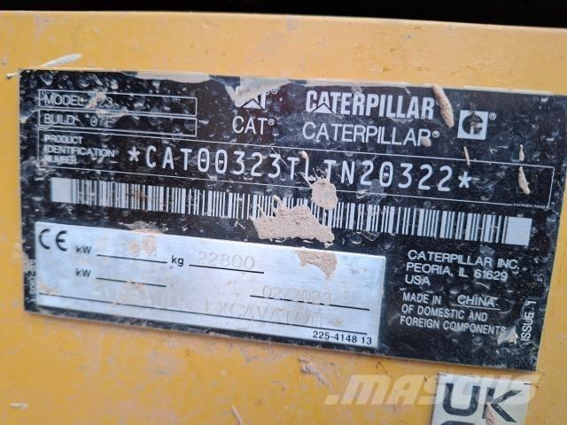 CAT 323 Lánctalpas kotrók
