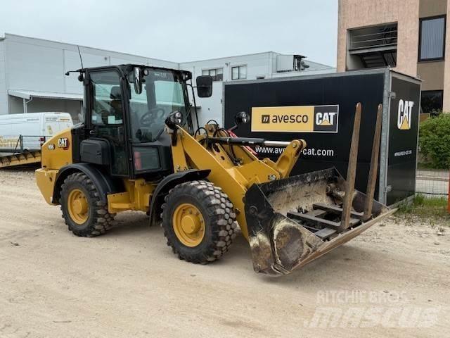 CAT 906 Gumikerekes homlokrakodók