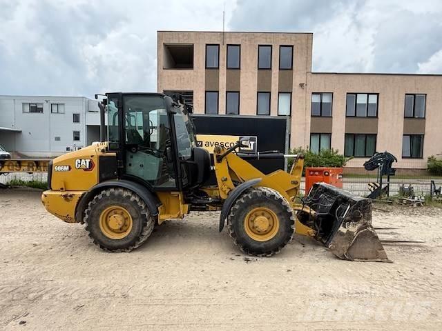 CAT 906 Gumikerekes homlokrakodók