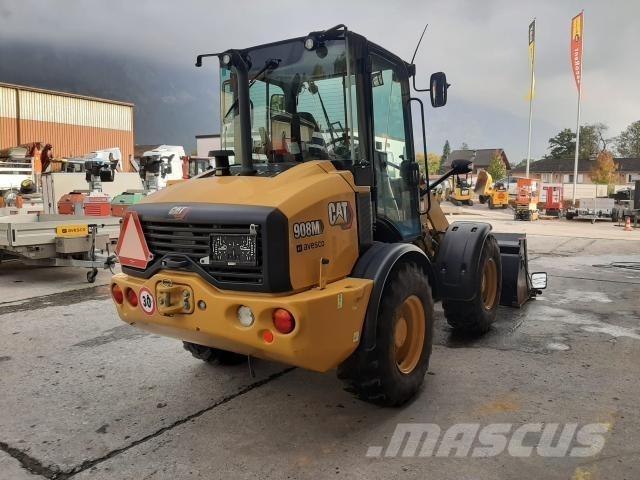 CAT 908M Gumikerekes homlokrakodók