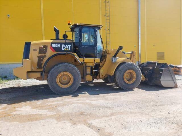 CAT 962M Gumikerekes homlokrakodók