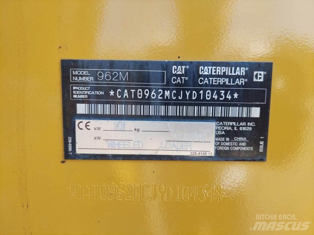CAT 962M Gumikerekes homlokrakodók